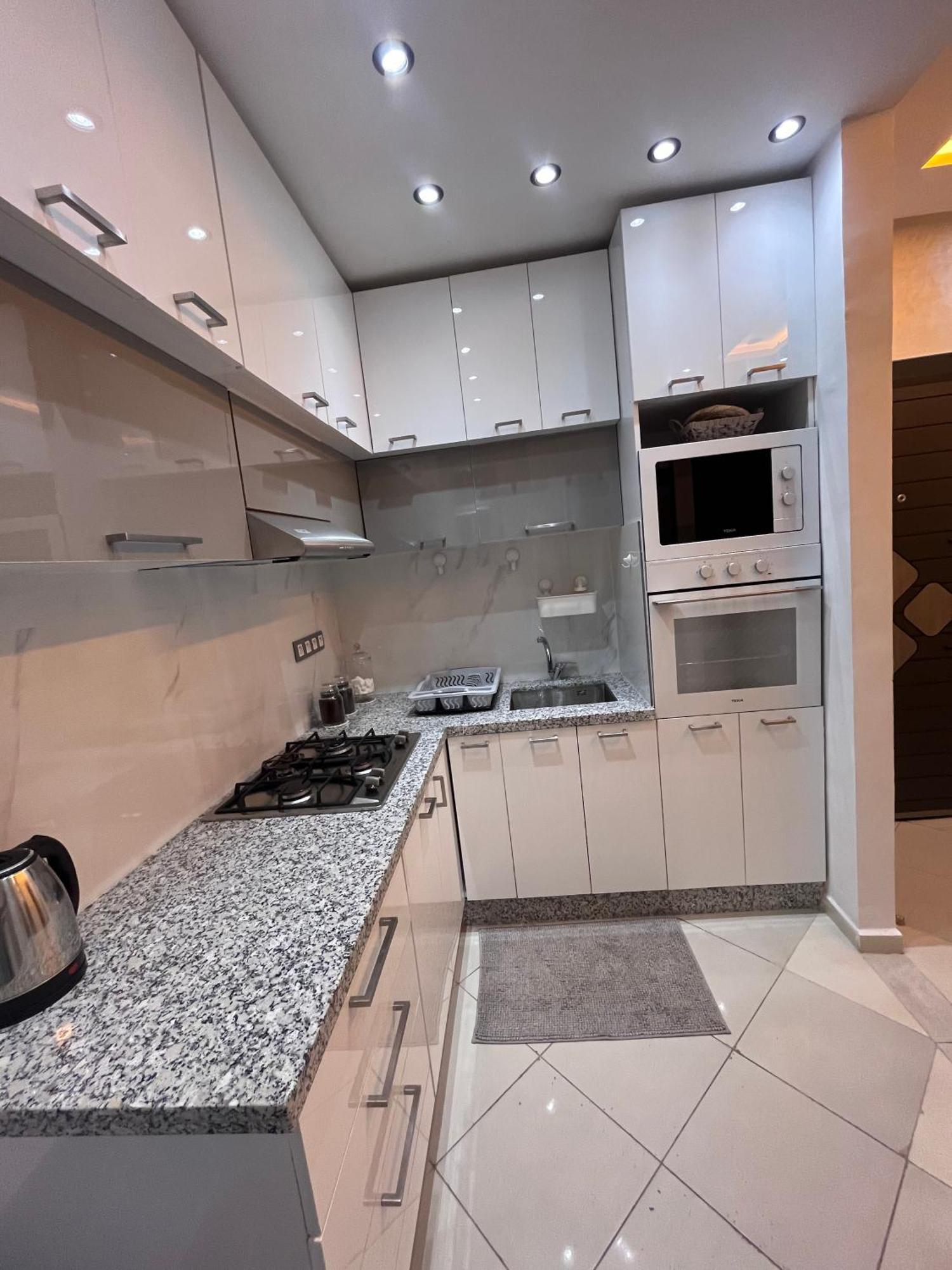 Appartement Renove Avec Style Et Parking Surveille มาร์ราเกช ภายนอก รูปภาพ